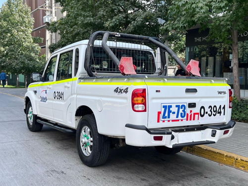 Mahindra Pik-Up DCAB CRDE MT 4X4 2.2