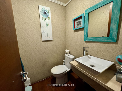 Departamento En Venta De 5 Dorm. En Las Condes