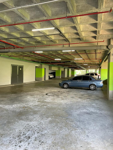 Oficinas En Venta 125 M2 - Urb. Los Naranjos Del Cafetal