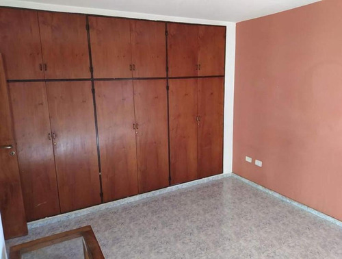 Imagen 7 de 16 de Departamento 4 Dormitorios Con Cochera En Venta Barrio Alber