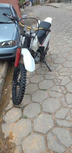 Honda Xr 230
