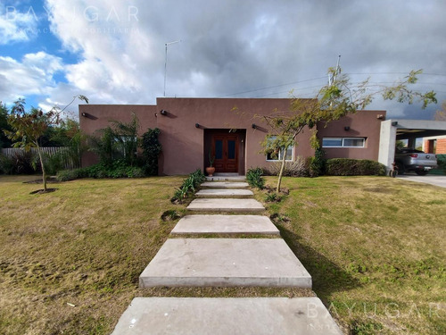 Imagen 2 de 18 de Venta | Muy Linda Casa Funcional En Altos De Campo Grande | Bayugar Negocios Inmobiliarios