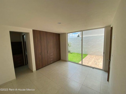 Casa En Venta En Metepec San Salvador Tizatlalli Gis 24-1104