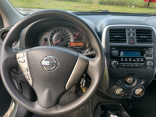 Imagem 9 de 10 de Nissan March 2016 1.0 12v Sv 5p