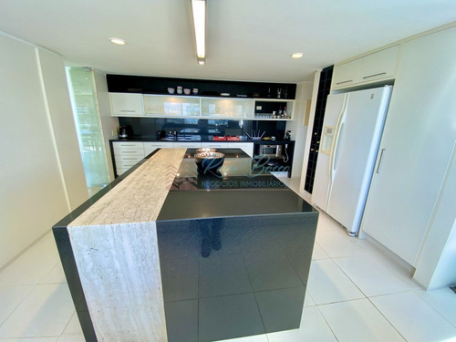 Imagen 26 de 30 de Apartamento En Venta Con Vista A Playa Brava