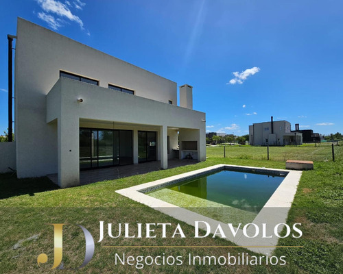 Casa  En Venta 5 Ambientes Puertos Del Lago Barrio Acacias Escobar-maschwitz