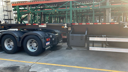 Carreta Bug Porta Container Facchini Com Penus Novos