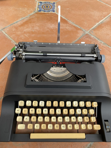 Máquina De Escribir Remington Sperryrand (Usado)
