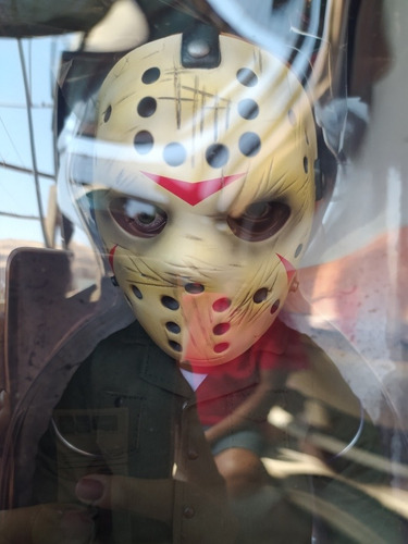 Imagen 4 de 6 de Figura Jason 15'' Friday The 13th Con Sonido Original Mezco