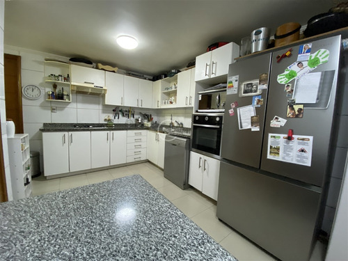 Departamento En Venta De 4 Dorm. En Lo Barnechea