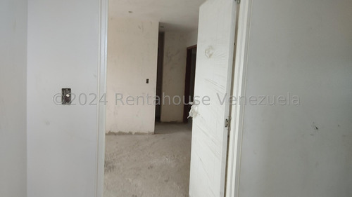 Mls #24-19161 Apartamento En Venta En El Rosal