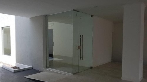 Imagen 5 de 7 de Departamento De 1 Amb Con 5 Cocheras!! A Estrenar! Apto Profesional!
