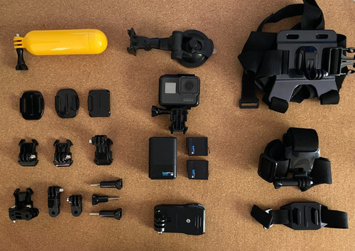 Cámara Gopro Hero5 Black + Accesorios