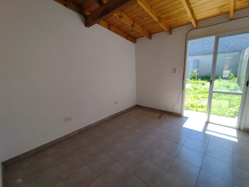 Imagen 6 de 7 de Oportunidad Departamento Dos Dormitorios, Patio Verde Y Estacionamiento En Venta En Tandil