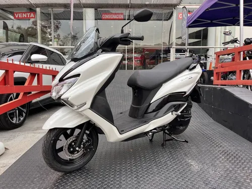 Suzuki Burgman 125 2025