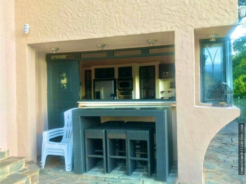 Imagen 9 de 21 de En Venta Casa Altos De Guataparo.