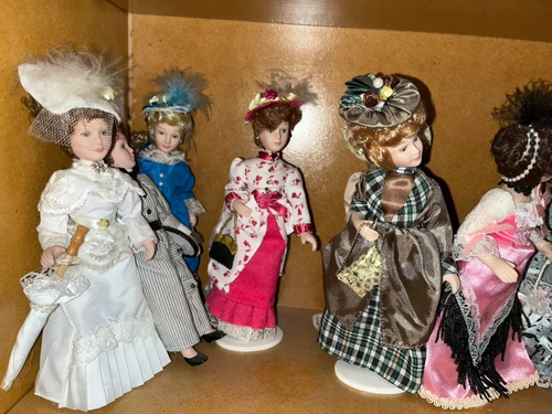 Colección 41 Muñecas De Porcelana Vestido De Época