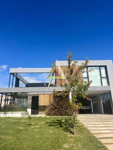 Casa En  Venta En Ceibos, Puertos Del Lago