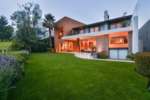 Imagen 1 de 9 de Hermosa Casa En Bosque Real