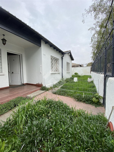 Gran Terreno Casa En Venta De 4 Dorm. En La Cisterna