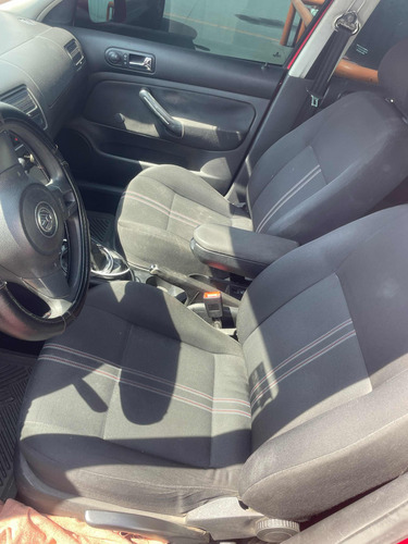 Volkswagen Jetta 2.0 L4 Mt