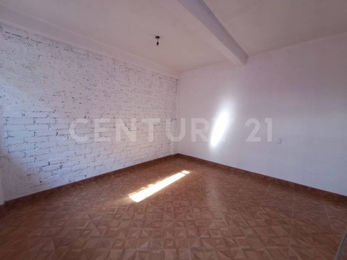 Casa En Renta Con Local Comercial En San Martín Azcatepec, Tecámac.