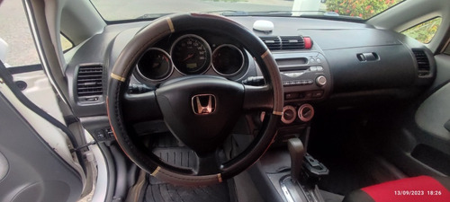 Imagen 8 de 15 de Honda Fit Arias Japonesa