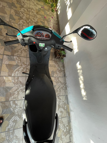 Motocicleta Automática Tipo Scoote