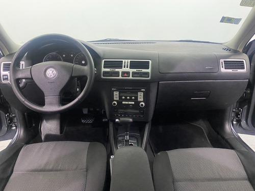 Imagen 10 de 12 de Volkswagen Bora 2.0 Trendline Tiptronic At 2008-imolaautos