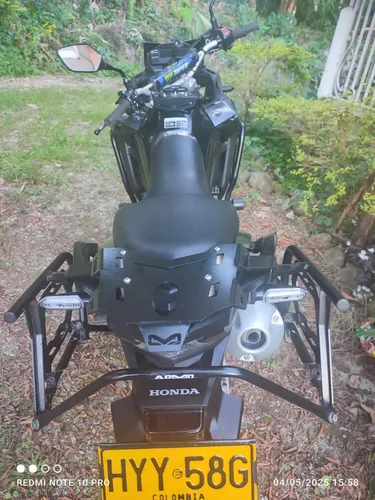 Honda Xre 300 Con Accesorios Y Como Nueva, Poco Uso.