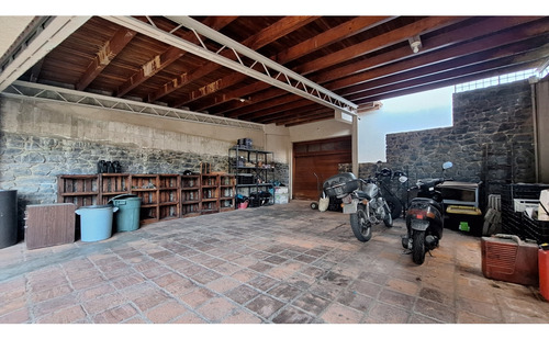 Casa De 780m2 Venta En Lomas De La Trinidad