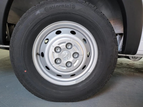 Imagen 10 de 17 de Peugeot Boxer Premium 2.2 Hdi L4 H2 Mini Bus 17+1 - Sm