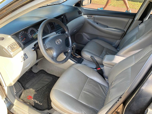 Imagem 6 de 8 de Toyota Corolla 2005 1.8 Aut. 5p