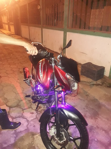 Imagen 1 de 7 de Bajaj 2016