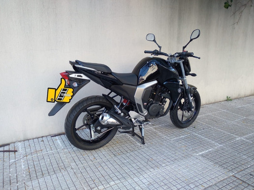 Imagen 3 de 8 de Yamaha Fz Fi Excelente Estado !!!