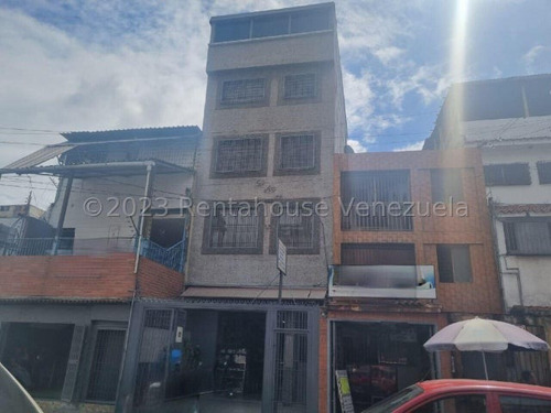 Yk Edificio En Venta En Catia 23-19660 Gn