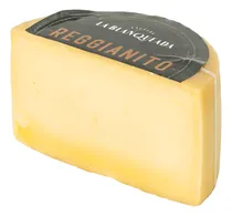 Comprar Queso Reggianito La Blanqueada Duro 1\u002F2 Horma 3kg Aprox.