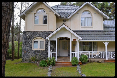 Imagen 3 de 14 de Casa En Carilo - Estilo Country, A 400 Metros Del Mar