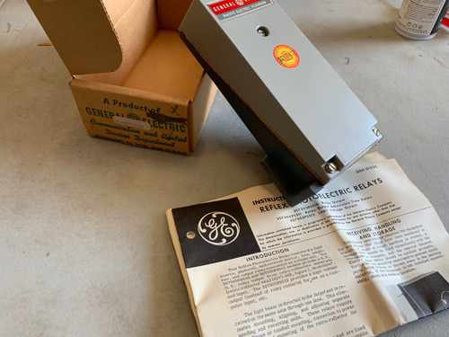 Ge 3s7505ps511d6 Reflex Photoelectric Relay, Nos Ccs