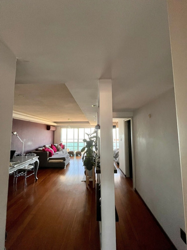 Imagen 7 de 22 de Apartamento De Diseño Remodelado Piso Alto Sobre Rambla Bajo De Precio! El Mejor Punto De Montevideo Y La Mejor Vista