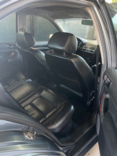 Volkswagen Bora 1.8 T Highline Cu