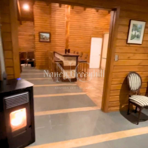 Rebajada Casa Con Inmejorable Vista Y Piscina (108944)