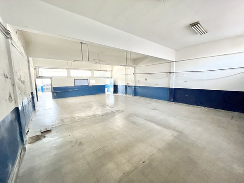 Venta De Local 180 M2 En Estacion De Ciudadela Excelente Vis