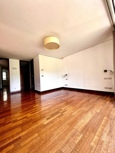 Duplex En Venta De 5 Dorm. Valle Escondido Lo Barnechea