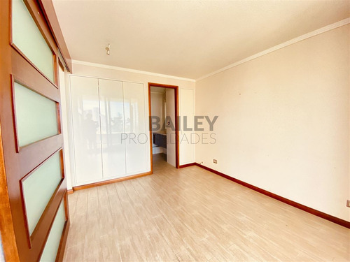 Departamento En Arriendo De 2 Dorm. En Reñaca Norte