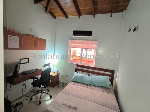 Maria Elena Latouche Vende Casa En San Diego La Cumaca, Mels 25-24767