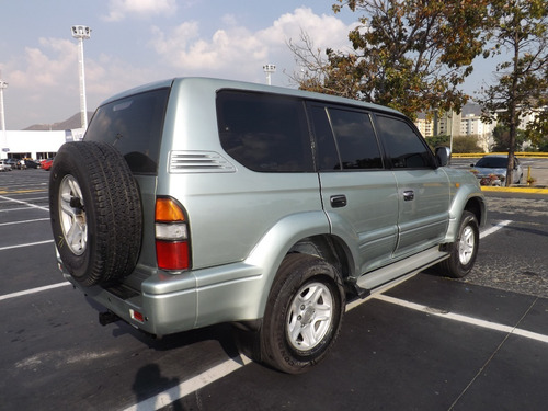 Imagen 3 de 9 de Toyota Prado