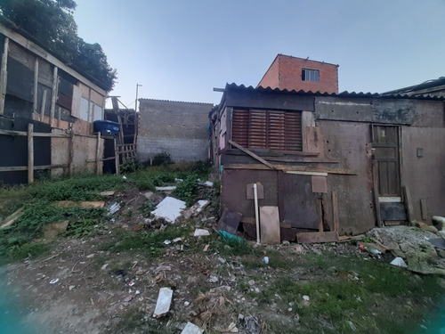 Terreno 10x9 Com Casa De Madeira