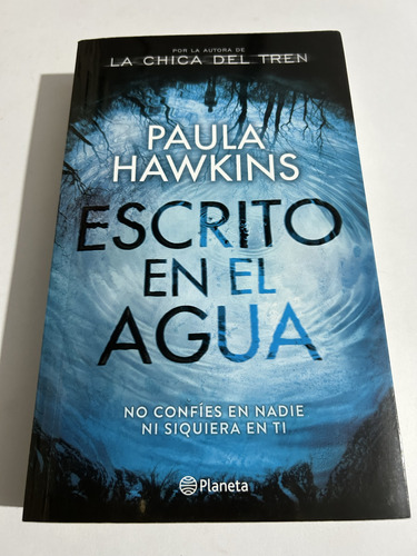 Libro Escrito En El Agua - Paula Hawkins - Excelente Estado