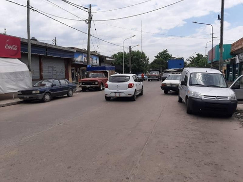 Imagen 6 de 14 de Importante Local En Alquiler